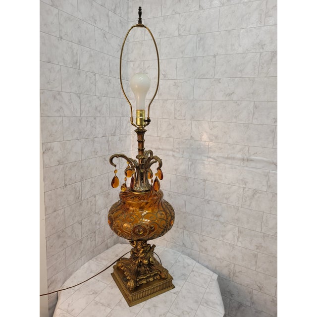 Metal Hollywood Regency Art Glass Amber Gold Crystal Cherubs Table Lamp For Sale - Image 7 of 10