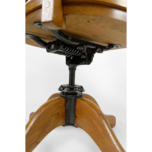 American Swivel Office Armchair in Oak with Leather Seat, 1900s For Sale - Image 13 of 18