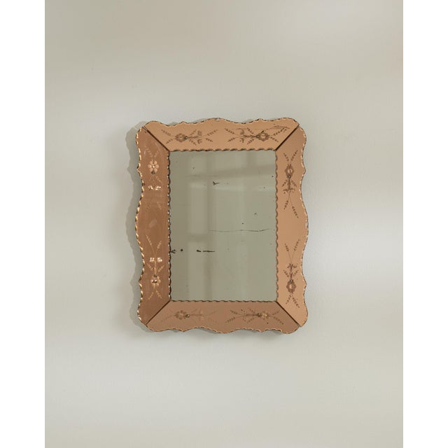 Wood 1940-1949 Italy Warm Blush Pink Carved Wood Mirror With Etched Border For Sale - Image 7 of 9