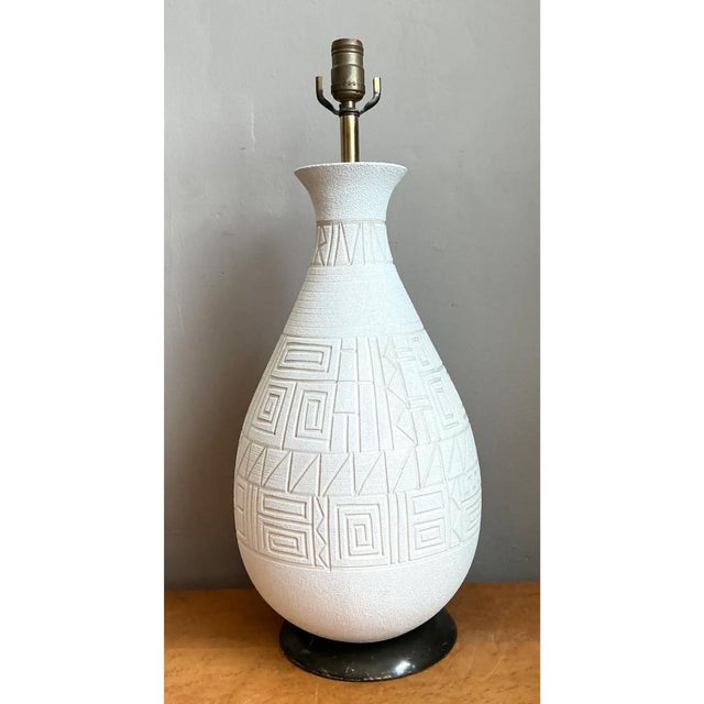 Vintage Mid-Century Modern White Ceramic Table Lamp For Sale - Image 10 of 12