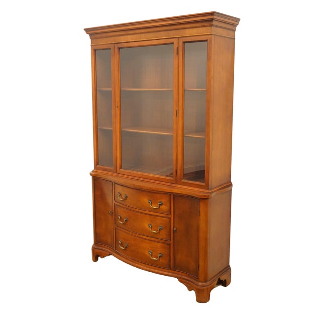 20th Century Traditional Duncan Phyfe Mahogany 45" Display