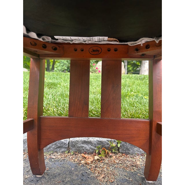 Arts & Crafts Stickley Mackintosh Side Chairs in Cherry — Set of 4 For Sale - Image 3 of 4