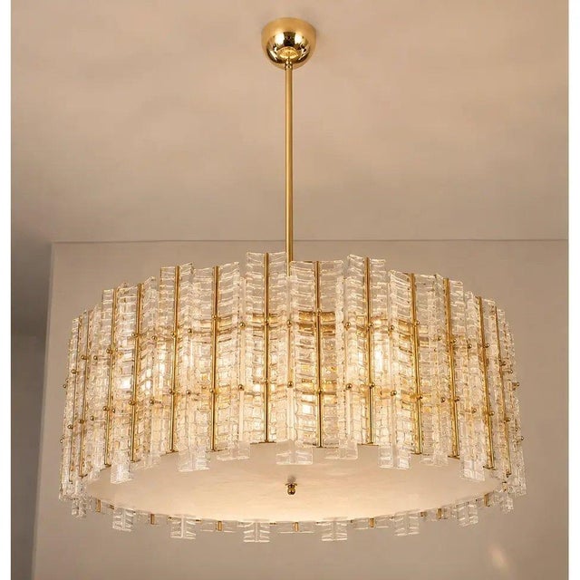 Contemporary Italian Gold Round Chandelier with Tropical Murano Glass by Simoeng for Simoeng For Sale - Image 3 of 6