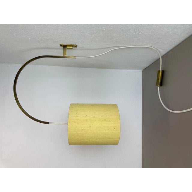 Contemporary Minimalist Adjustable Counter Weight Brass Wall Light in the style of Stilnovo, Italy, 1960s For Sale - Image 3 of 18