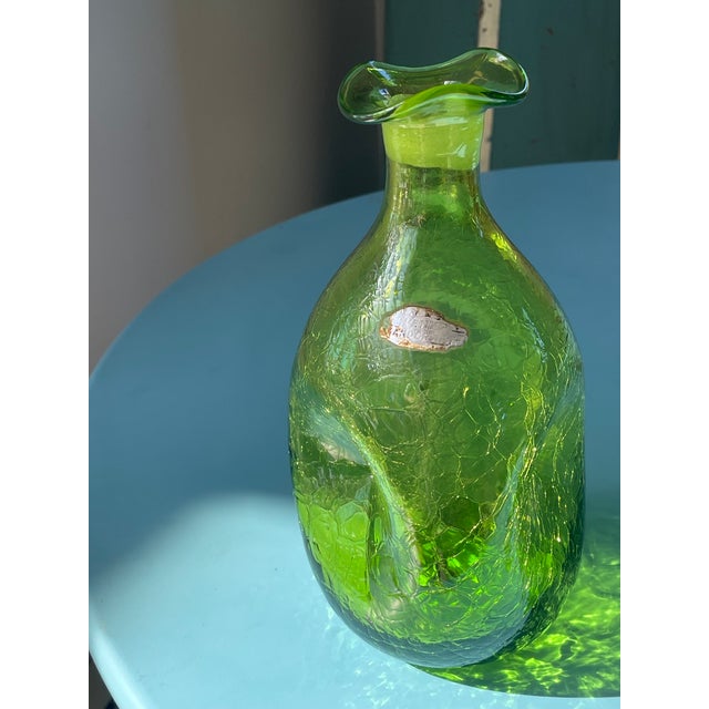 1950s Vintage Mid-Century Modern Blenko #49 Lime Crackle Glass Pinched Decanter – Winslow Anderson – Silver Foil Label & Stopper For Sale - Image 5 of 10