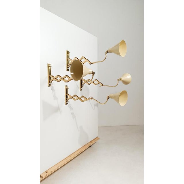 Vintage Italian Adjustable Wall Light in Brass and Creamy White Metal, 1950s For Sale - Image 6 of 18