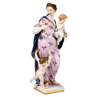 Meissen Group Allegory The Love attributed to J.J. Kaendler, Germany, 1900s For Sale