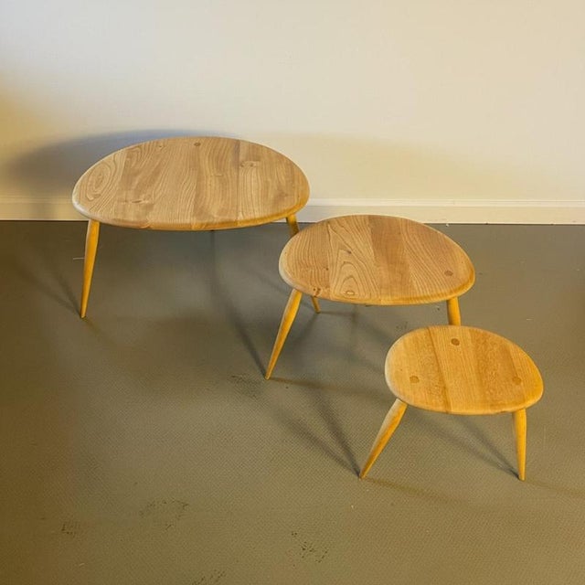 Nest of Blonde Pebble Tables from Ercol, 1950s, Set of 3 For Sale - Image 3 of 9