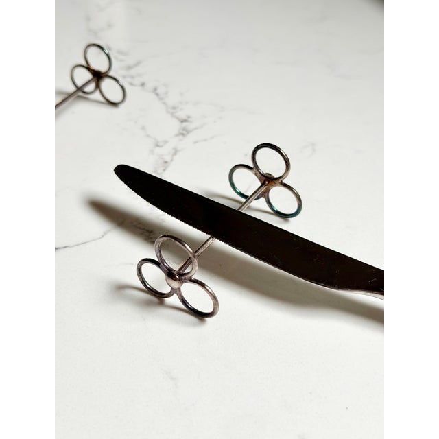 Early 20th Century Early 20th Century Art Deco Silver Plate Trefoil Knife Rests - Set of 6 For Sale - Image 5 of 8