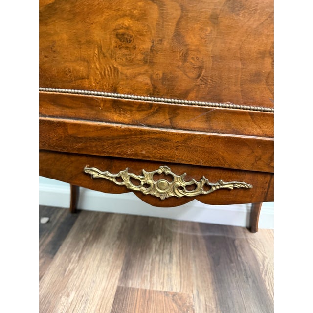 Antique French Walnut & Ormolu Mounted Vitrine Display Cabinet With Tufted Fabric Interior For Sale - Image 4 of 10