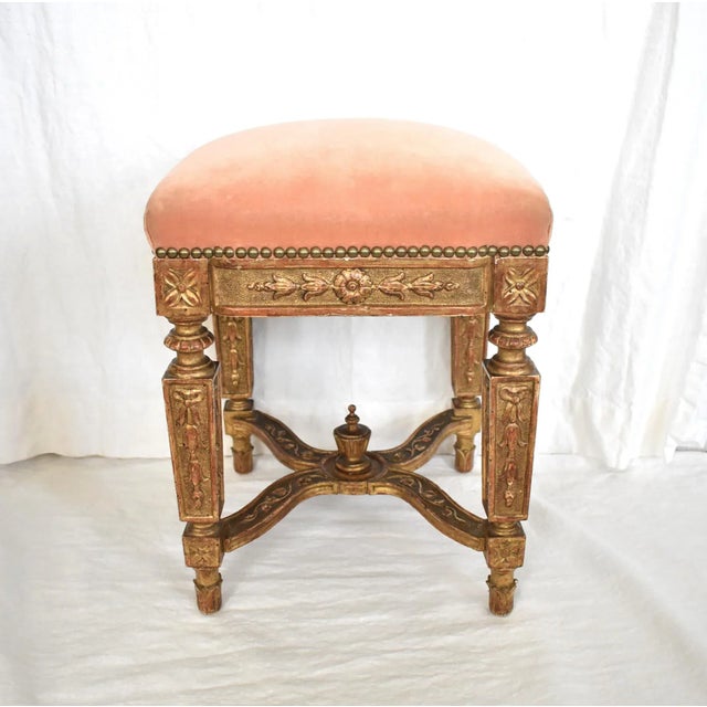 C. 1700 Louis XIV French Giltwood Tabouret For Sale In San Francisco - Image 6 of 13