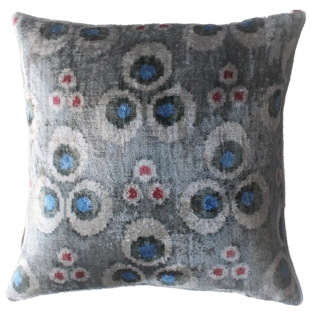 Contemporary Bohemian Gray Décor Hand Knotted Pillow For Sale