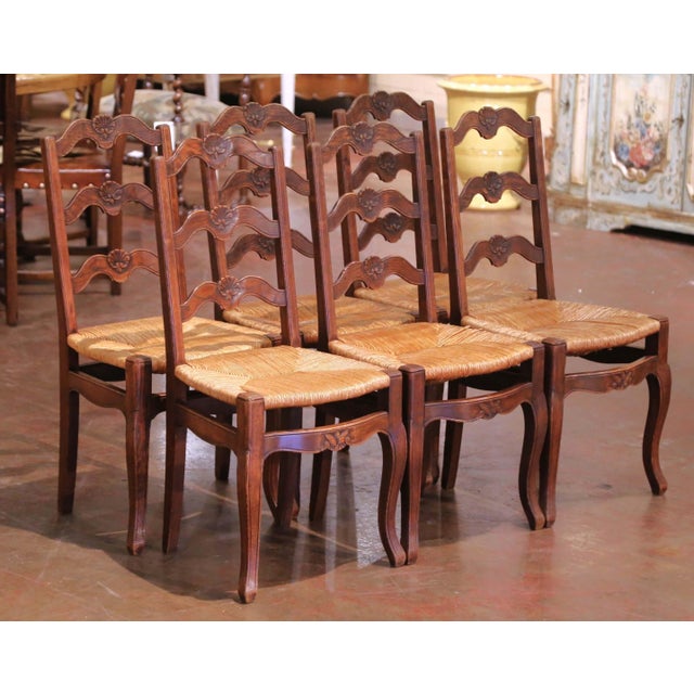 Bring authentic provincial charm to a kitchen, breakfast nook, or farmhouse-style dining room with this characterful set...