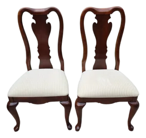 1990s Pair Thomasville Collectors Cherry Queen Ann Dining Room Side Chairs
