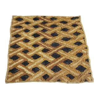 Vintage African Kuba Kasai Velvet Raffia Textile Zaire 23 "By 22" For Sale