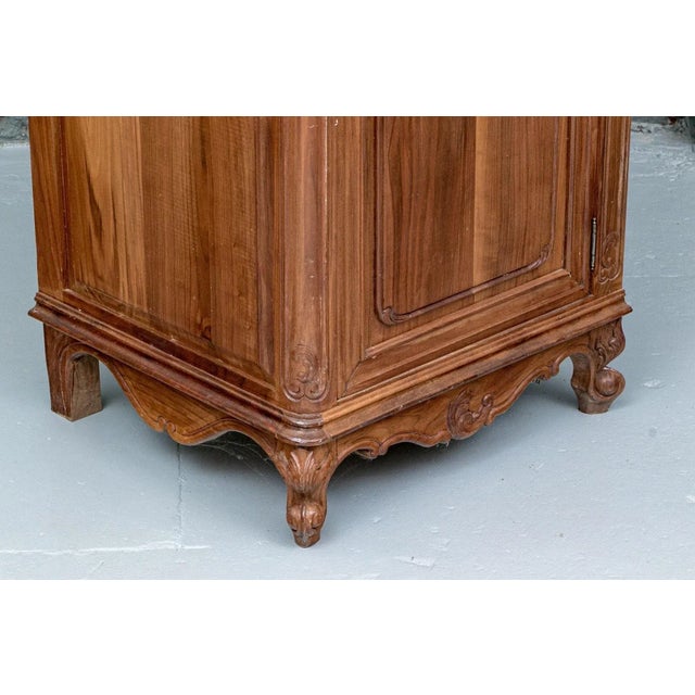 Antique French Louis XV Style Corner Cabinet For Sale - Image 10 of 17