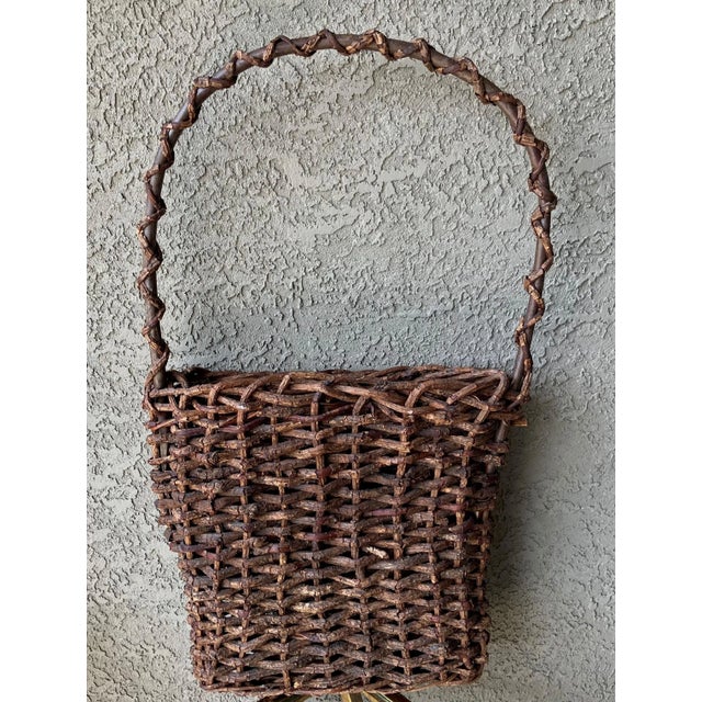 Mid 20th-Century Rustic Chic Handwoven Natural Willow Wall Pocket For Sale - Image 4 of 13