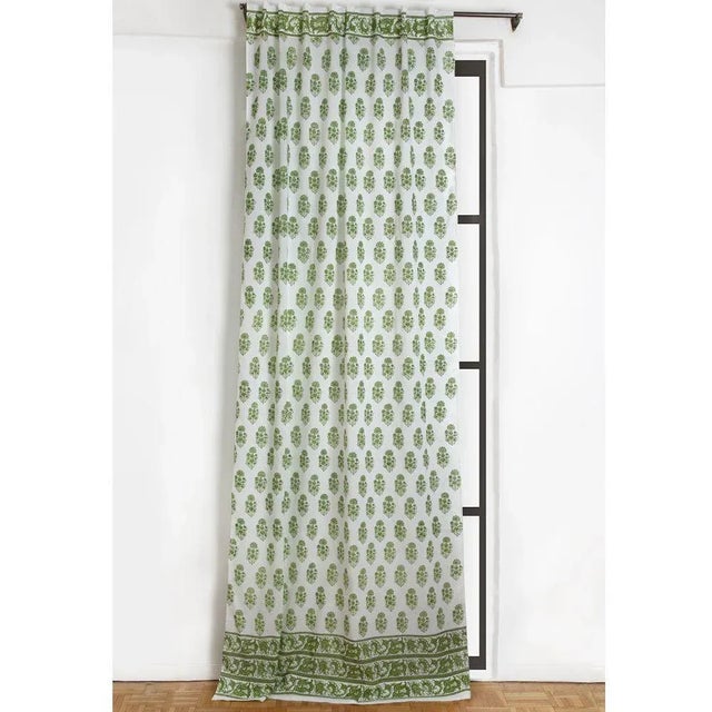 The Riya design features an old-style Indian flower motif in a fresh, modern color palette. A beautiful floral border...