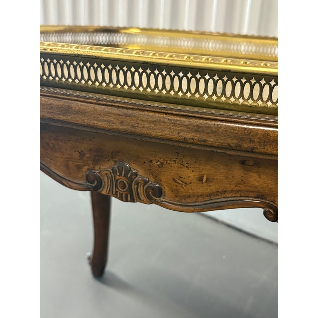 Vintage Wood Queen Anne Style Table With Removable Brass Tray For Sale In New York - Image 6 of 9