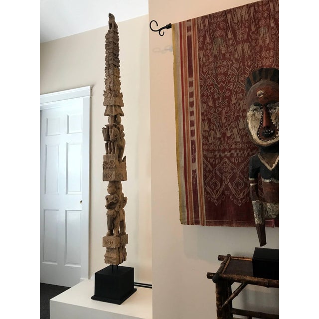 19th Century Tall Antique Burmese Carved Architectural Pole on Display Stand Southeast Asia For Sale - Image 5 of 10
