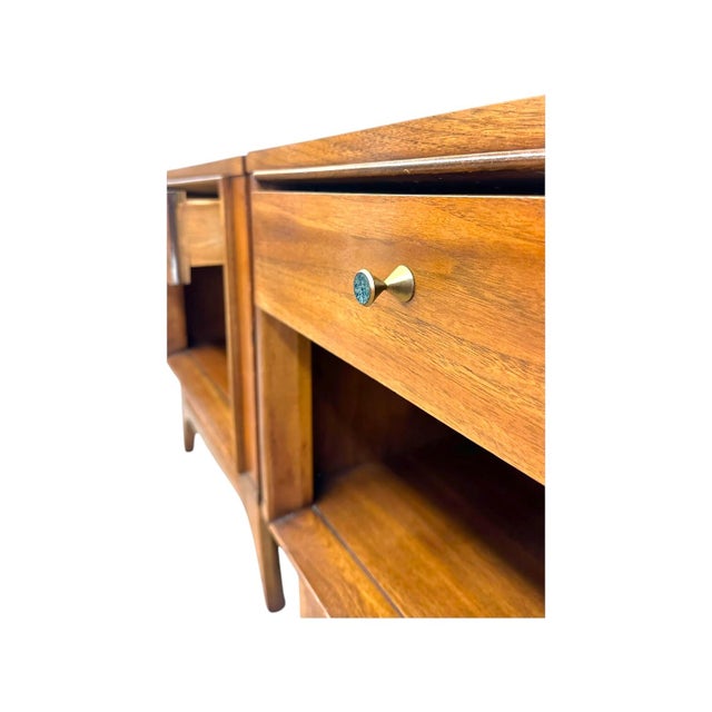 Wood Vintage Mid Century Modern Walnut Nightstands With Sculpted Stretcher Base and Faux Turquoise Handle Inlay- Pair. For Sale - Image 7 of 9
