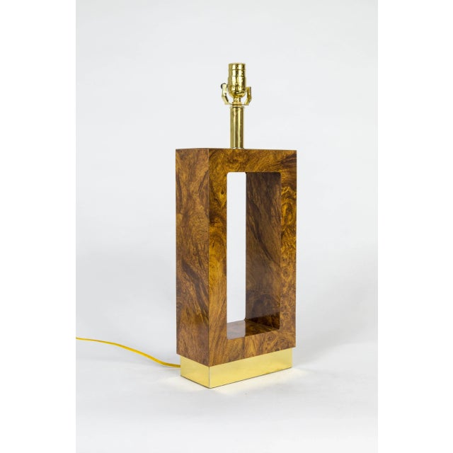 Mid-Century Modern 1970s Geometric Faux Bois Burl Wood Table Lamp For Sale - Image 3 of 9