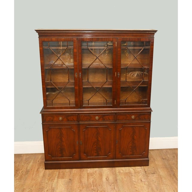 Georgian Revival Mahogany Bookcase Cabinet For Sale - Image 12 of 12