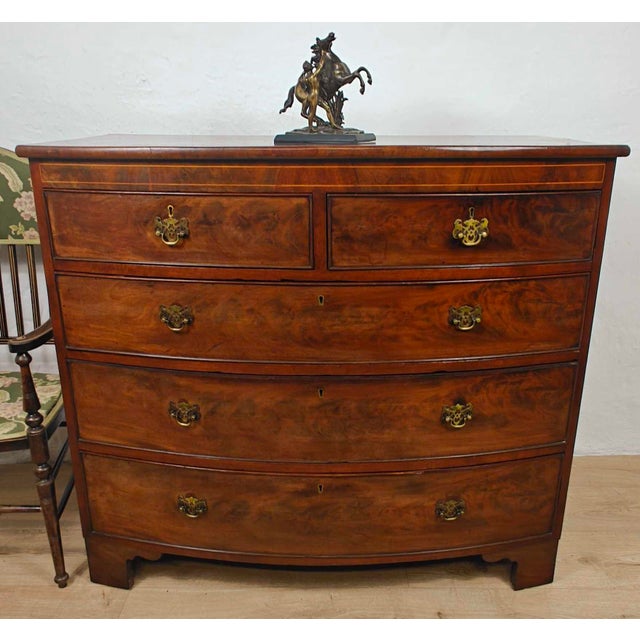 Victorian Bowfront Chest of Drawers, 19th Century For Sale - Image 3 of 17