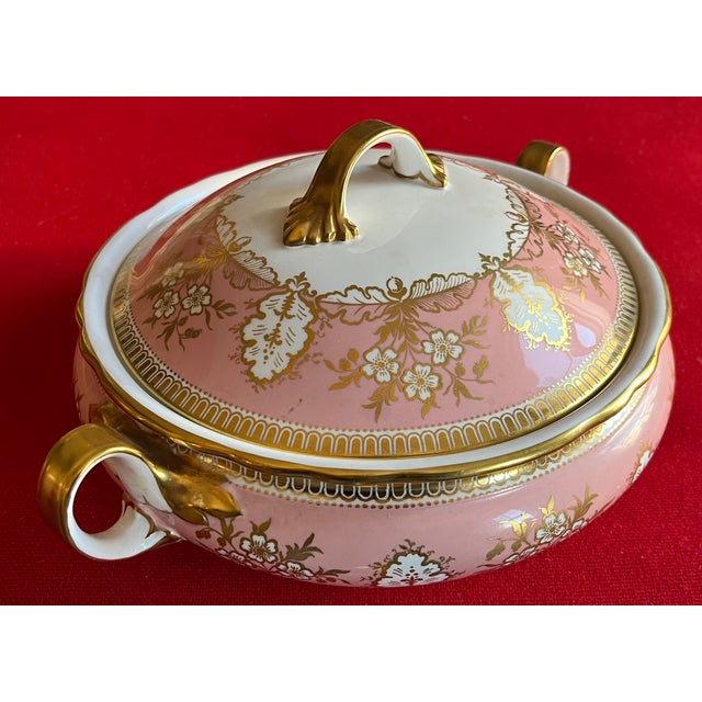 Aynsley Pink & Gold Foliage English Bone China Porcelain Soup Tureen or Vegetable Serving Dish For Sale In New York - Image 6 of 18