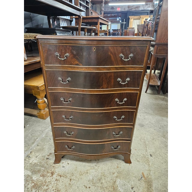 1970s Flame Mahogany Serpentine Front 6 Drawer Chest of Drawers For Sale - Image 4 of 8