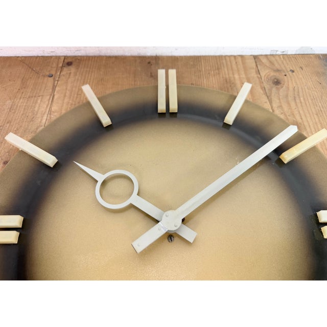 Industrial Office Wall Clock from Pragotron, 1970s For Sale - Image 10 of 18