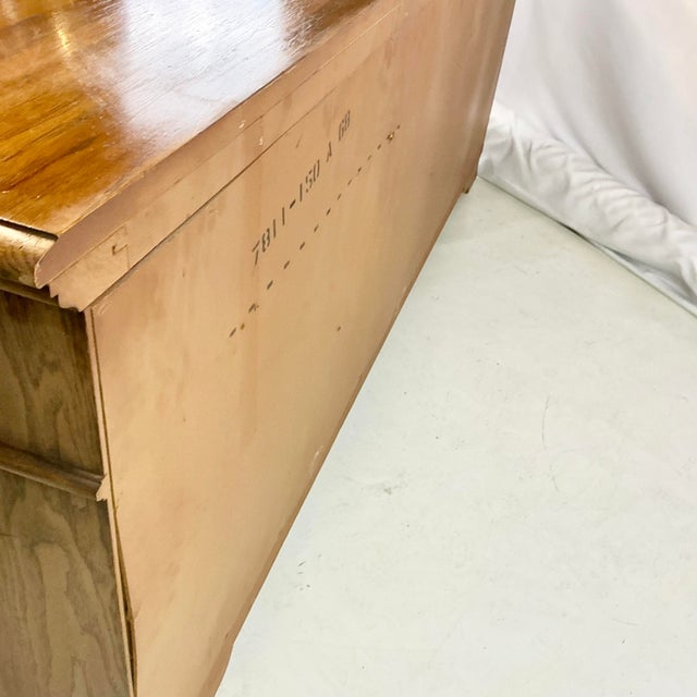 1968 Mid-Century Traditional Thomasville 7-Drawer Plus Dresser With Burl Wood Accents For Sale - Image 12 of 15