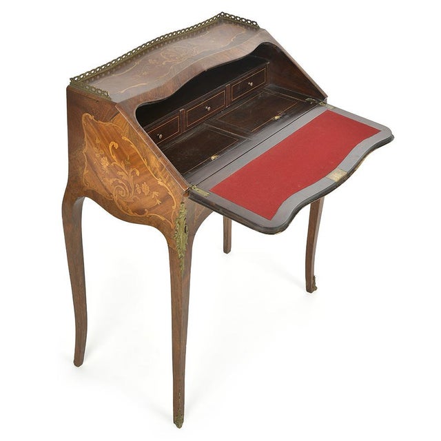 Louis XV Lady's Desk in Floral Marquetry For Sale - Image 5 of 7