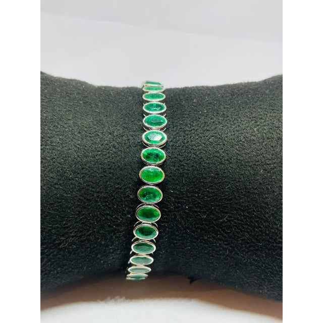 Gemstone Natural 18k Gold Emerald Bracelet, 16.15ct For Sale - Image 7 of 8
