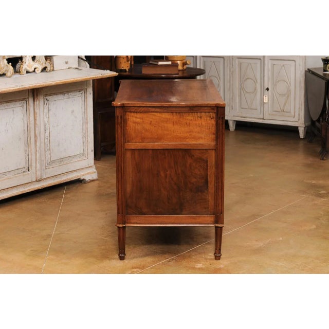 French French Louis XVI Period 1790s Walnut Three Drawer Commode with Fluted Side Posts For Sale - Image 3 of 12