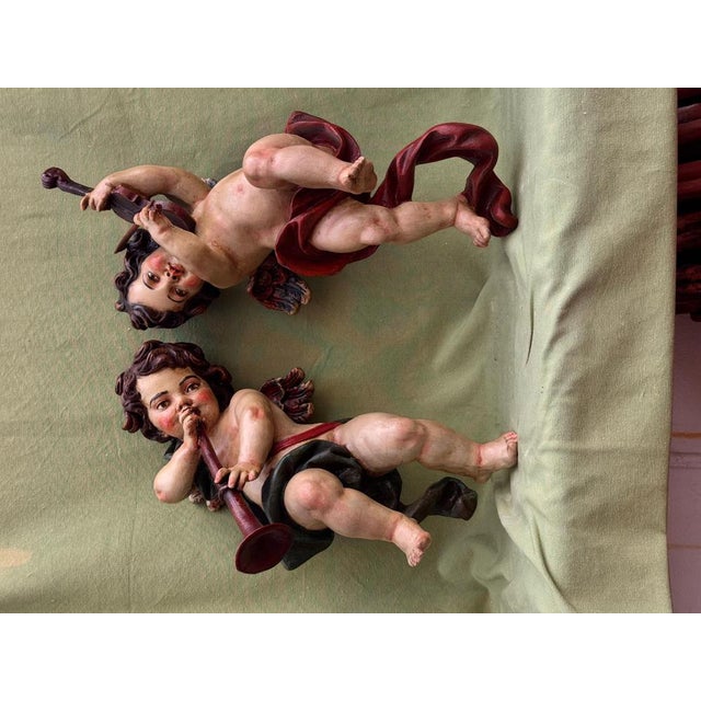 Pair of Musical Angels by Arte Granda, Carved and Polychromed Wood, 20th Century (45 cm) An imposing pair of musical...