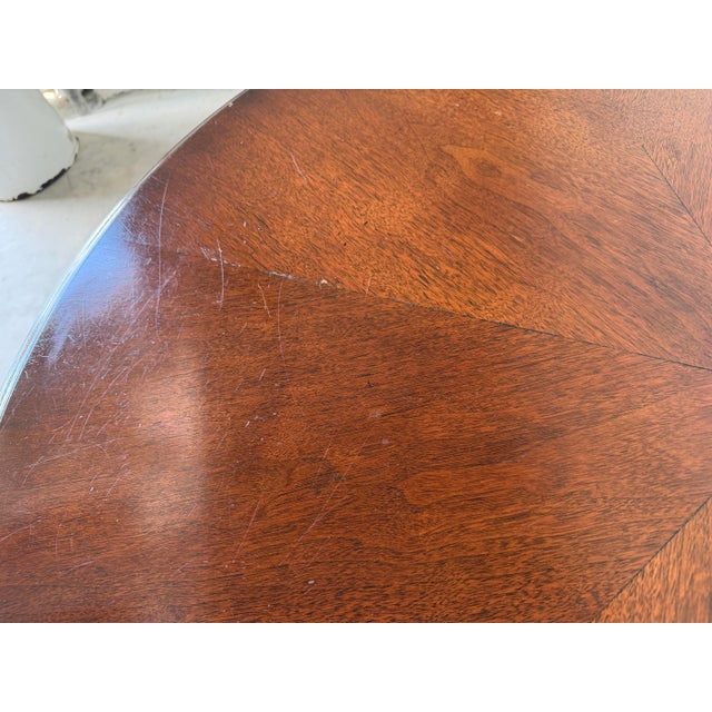 Vintage Queen Anne Style Mahogany Round Pedestal Occasional / Dining Table For Sale - Image 13 of 18