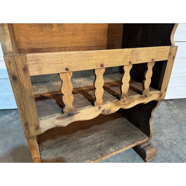 Early 19th Century Rustic French Country Farmhouse Kitchen Cabinet, 1820 For Sale - Image 5 of 18