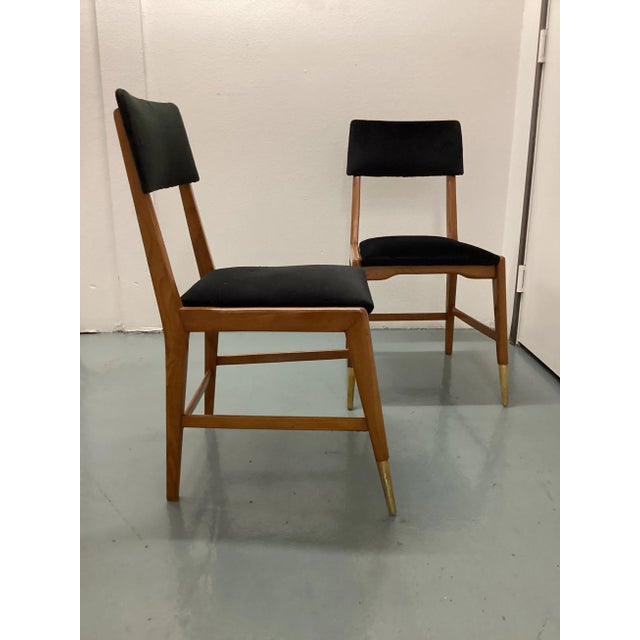Gio Ponti 1950s Mid-Century Modern Velvet Couple Dining Chairs by Gio Ponti , Italy 1960s - Set of 2 For Sale - Image 4 of 13