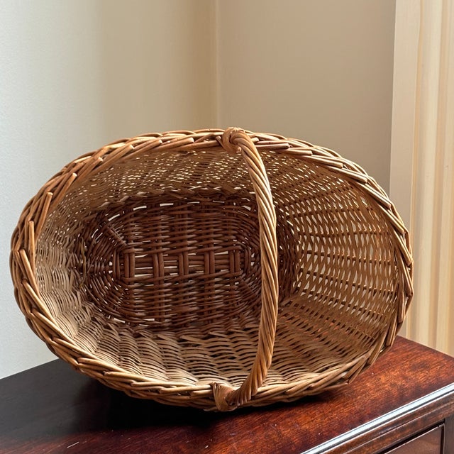 Wood Mid-20th Century Traditional Farmhouse Gathering Basket For Sale - Image 7 of 11