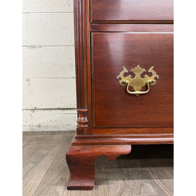 Brown Vintage Thomasville Chair Company Mahogany Chest on Chest Dresser For Sale - Image 8 of 18