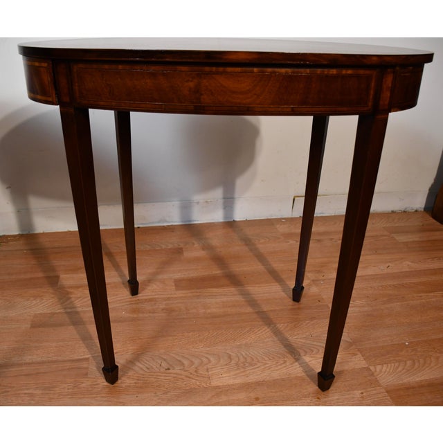 1910s Pair Antique English Hepplewhite Mahogany Side Tables / End Tables For Sale - Image 18 of 18