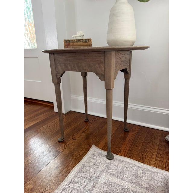 Vintage Queen Anne Style Refinished Oval Tiger Oak Side Table With Cabriole Legs and Scalloped Skirt For Sale - Image 4 of 10