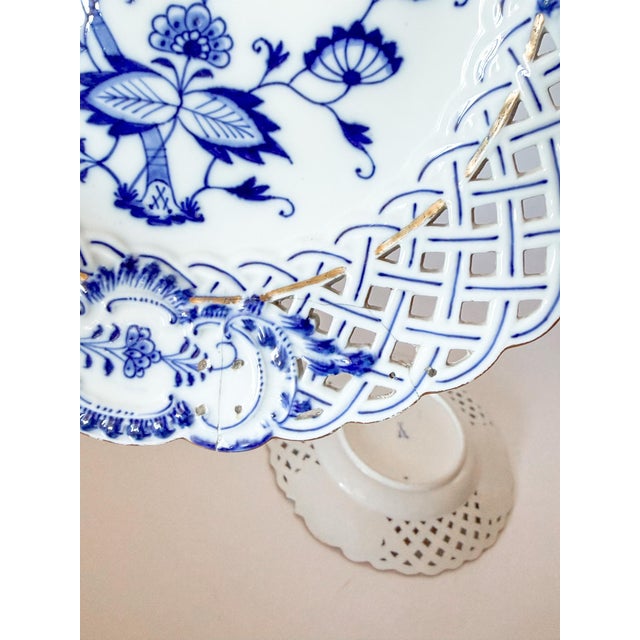 Mid 19th Century Late 19th Century Meissen Porcelain Reticulated Blue Onion Salad Plates, Crossed Swords and Gold Trim For Sale - Image 5 of 11