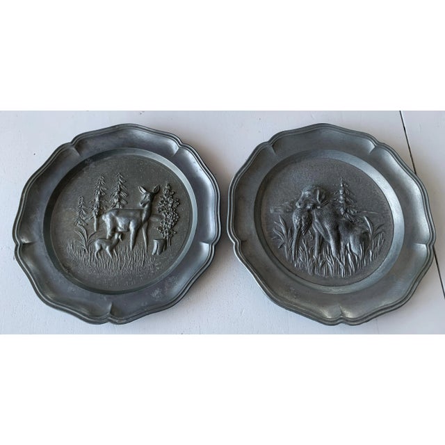 Tin Plates with Hunting Theme, 1900s, Set of 2 For Sale - Image 6 of 8