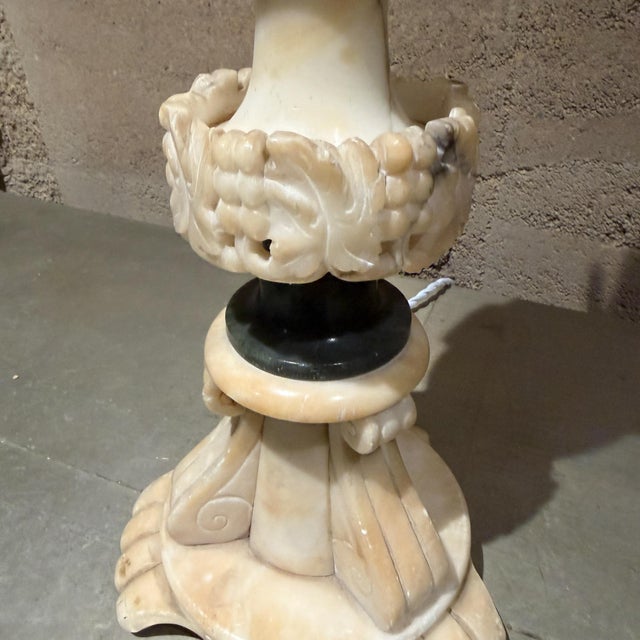 Alabaster Hollywood Regency Hand-Carved Italian Alabaster or Marble Table Lamp For Sale - Image 8 of 12