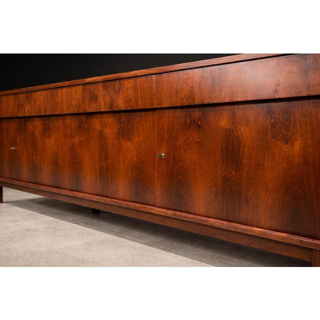 Mid-Century Modern Brazilian Modern Credenza in Brazilian Rosewood by Celina, Brazil, 1960s - Lot 707A For Sale - Image 3 of 13
