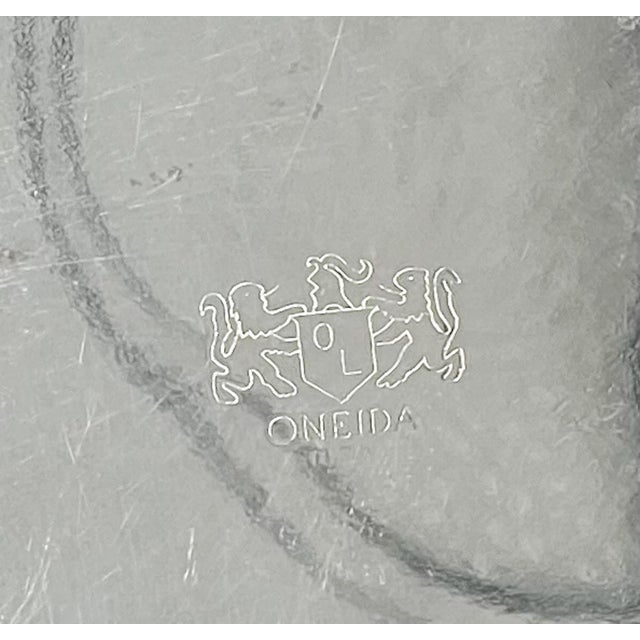 Vintage Oneida Silverplate Footed Bowl — Scalloped Rim — Traditional / Hollywood Regency For Sale - Image 13 of 13