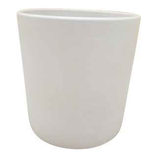 1970s White Gainey Mid Century Modern Planter Pot For Sale