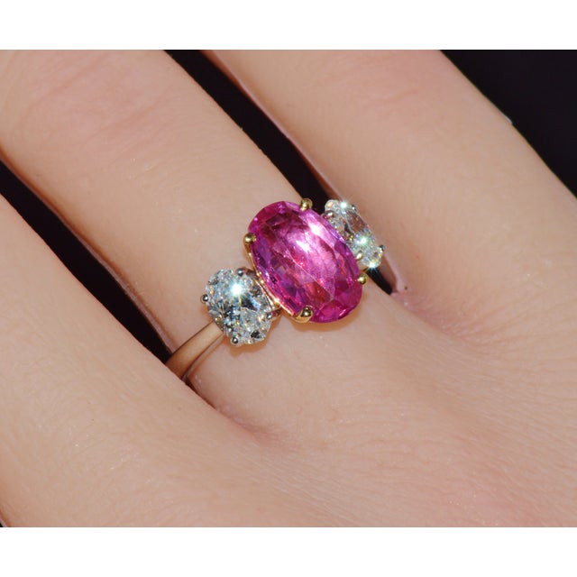 Mid-Century Modern Late 20th Century Gia Certified 3.68Ct Madagascar Pink Sapphire E VVS Diamond Solid 950 Platinum 18k Gold Ring, Size 6.5 For Sale - Image 3 of 15